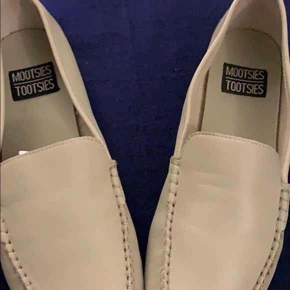 Mootsie Tootsies Shoes - Picture 2 of 5